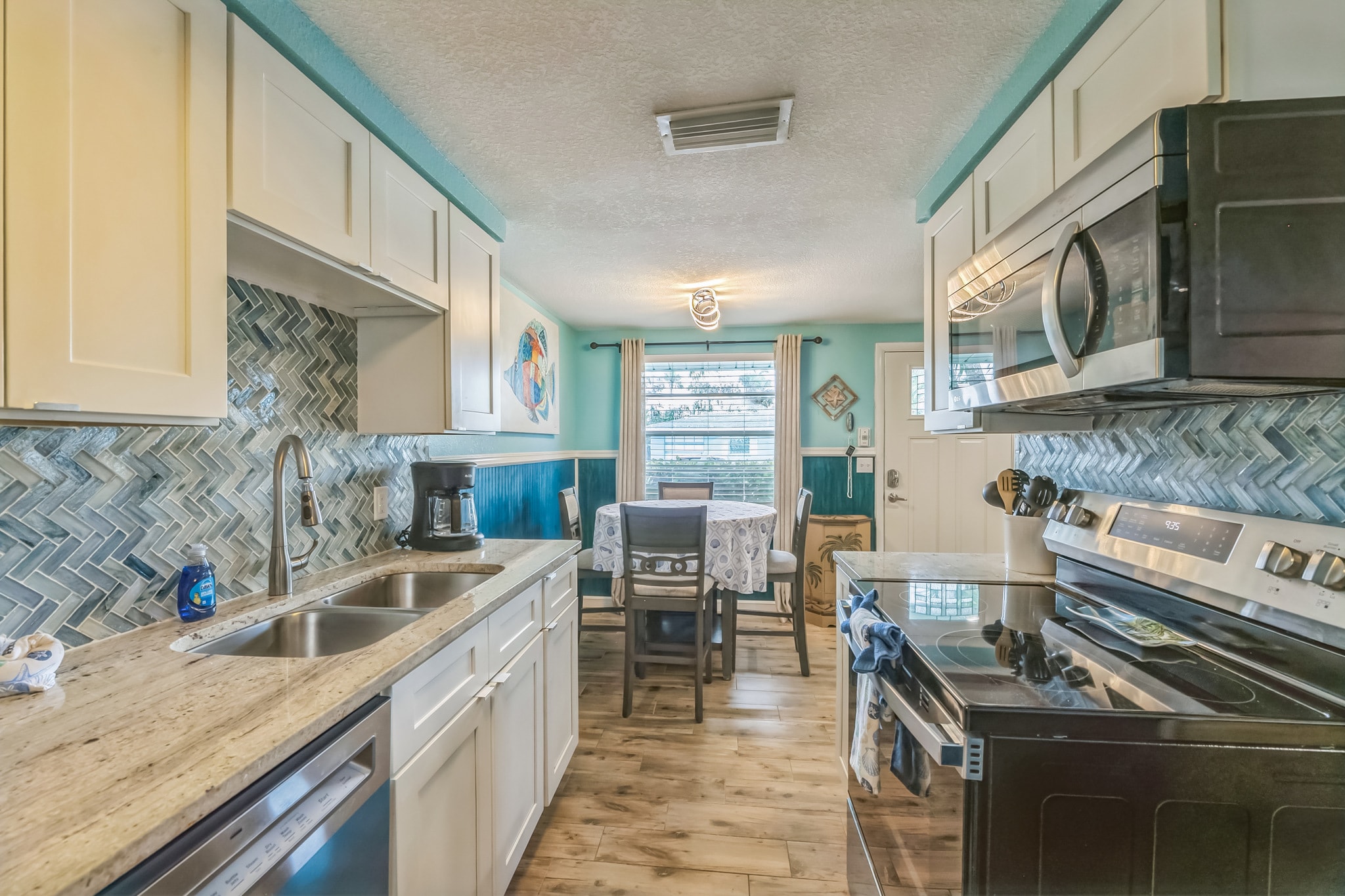 Kitchen — Peacock Paradise